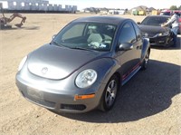 2006 Volkswagen New Beetl Hatchback Car