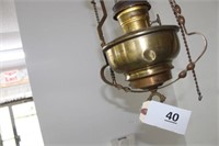 Hanging oil lamp