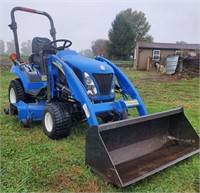 New Holland 1020 4X4 Tractor with Front End Loader