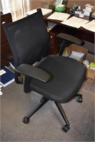 SIT ON IT MESH BACK TASK CHAIR
