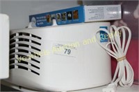 2 electric Febreze air filters with cartridges