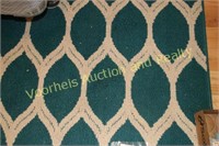 5' x 7' emerald green & tan area rug