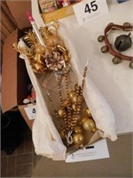 Vintage gold Christmas ornaments: miniature bulbs