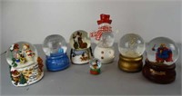 Lot of 7 Snow Globes