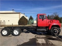 1988 Ford L8000 Tandem Axle Chassis Truck