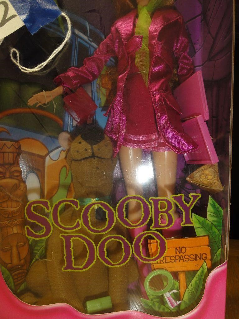 Scooby Doo 'Daphne' Barbie- 2001 | www.bidtarter.com