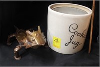 Ceramic Cookie Jar (no lid) & Metal Lizard