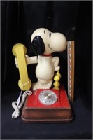 VIntage Snoopy Rotary Dial Phone