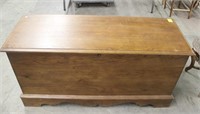 Vintage Lane Wooden Cedar Chest (Nice)