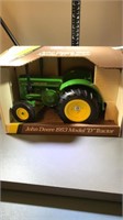 Ertl John Deere 1953 model D tractor 1/16 scale