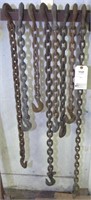 assorted lot of short chains, most having 2 hooks