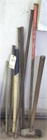 (2) sledge hammers and assorted steel pins
