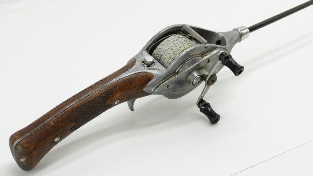 1940 HURD Super Caster Pistol Grip Fishing Rod