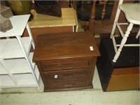 3 drawer night stand