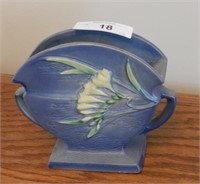 Roseville fan vase