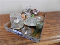 Box of assorted glassware and collectibles