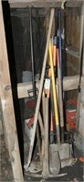 asstd lot long handle tools to include mud hoe,