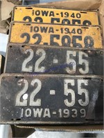 Old license plates, pairs, 1939 and 1940