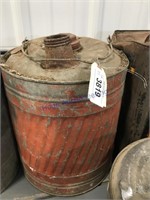 5 gallon gas can(dent), red