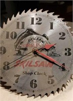 Skilsaw battery operated saw blade clock,