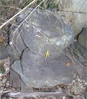 pallet of Pennsylvania field stone boulders