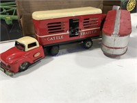 Tin cattle trailer semi unit, 9" long,