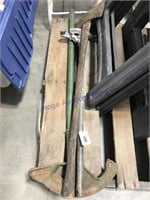 Pair of pipe benders, double-bit axe