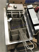 Deep fryer, baskets, cover, screens, untested