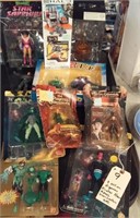 9 Action figures Pirates Halo Arael Green Lantern+