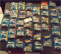 33 Hot Wheels mostly motorcycles