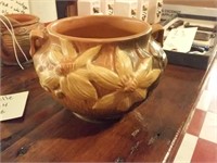 OLD Roseville pottery CLEMATIS vase planter 667-4