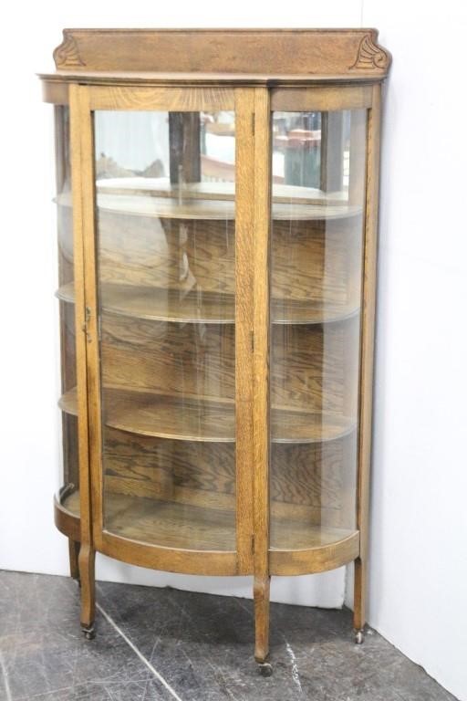 Oak Curved Glass Curio Cabinet On, Oak Curio Cabinet With Curved Glass