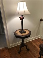 Decorative Top Hall Table with Lamp