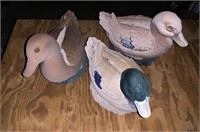 Yard ornament ducks