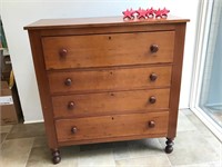 Antique 4 Drawer Maple Dresser w 2 Sets of Knobs