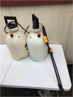 Pump spray bottles