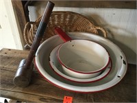 Antique White w/Red Graniteware Dish Pan, Bowl