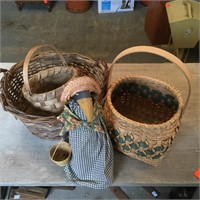 Baskets, Crowlady