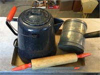 Large Antique Campfire Graniteware Pot