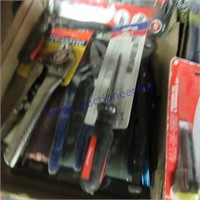 Groove joint pliers, vise grips, all-in-one pliers