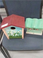 2 Bird houses