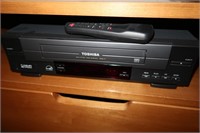 Toshiba VCR w/Remote