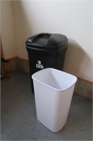 Plastic Garbage Can on Wheels