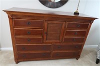 Monarch 10 Drawer Dresser w/Dovetail Drawers-
