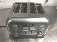 S/S 4 Slice Cuisinart Toaster