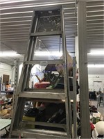 8 ft. aluminum step ladder