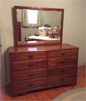 Walnut double dresser, eight drawers, Mirror