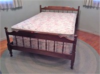 Walnut cannonball bed, spindle head and