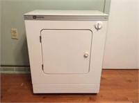 Maytag portable clothes dryer, 24“ x 30“.