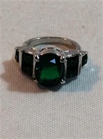 Size 7 green stone ring